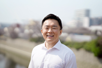 税理士　金 龍寿先生