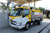 八戸燃料株式会社　トラック