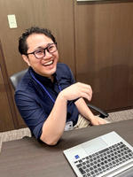 新井 史哉様