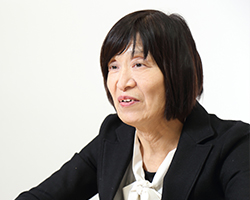 業務管理本部 業務センター 審議役 藤原 芳子氏